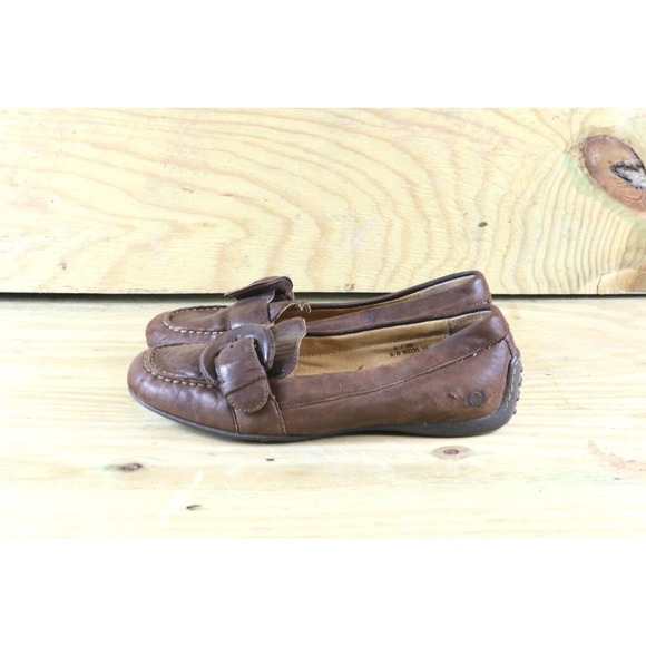 Born 39 Loafers Women's 8 Brown Leather Buckle Driving Moccasins Sips Ons Flats - Picture 1 of 9